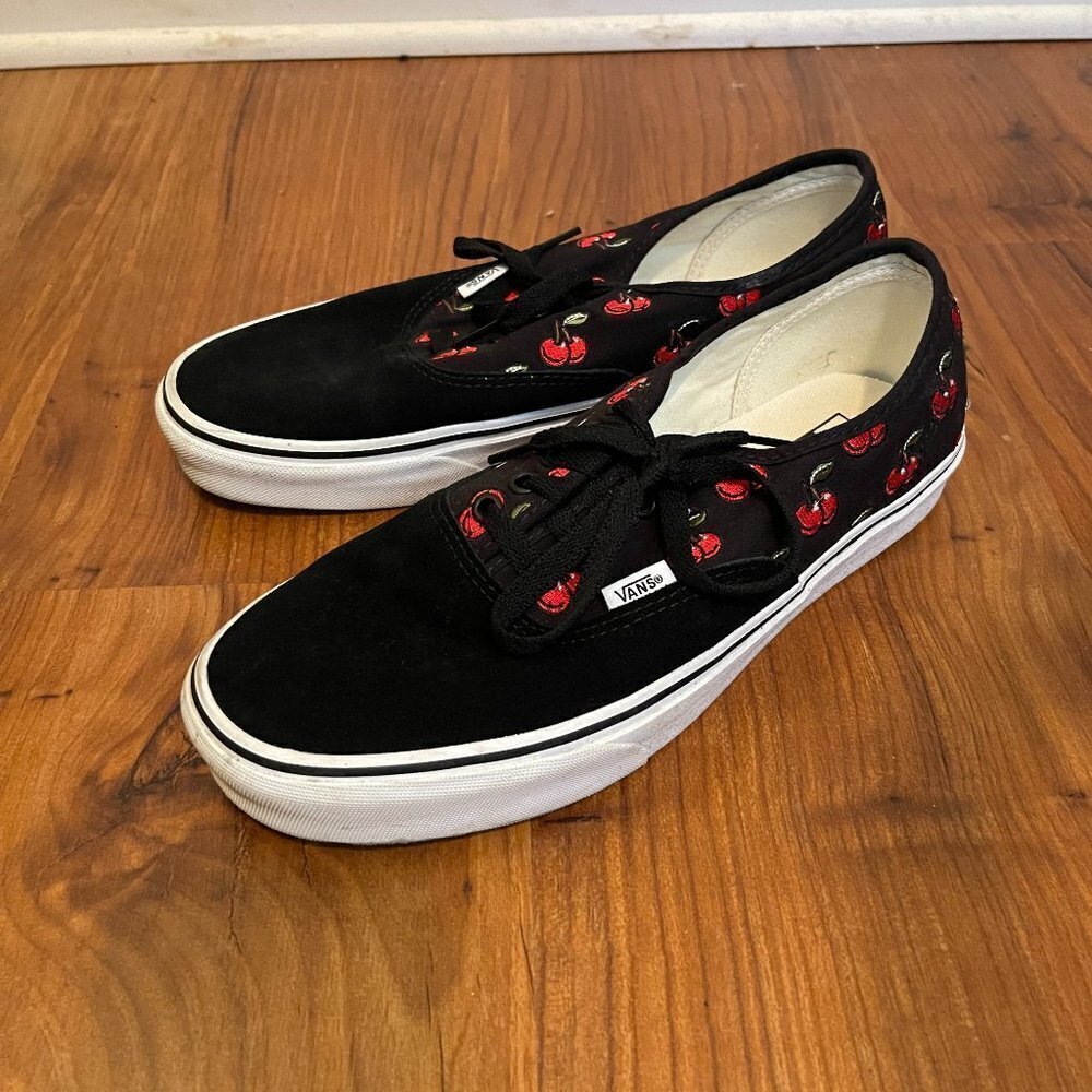 New Without Box Men's Vans Black with Stitched Cherries Sneakers Size 9.5